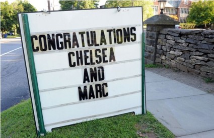 Kompletan Rhinebeck pripremio se za ceremoniju vjenčanja Chelsea Clinton Kompletan Rhinebeck pripremio se za ceremoniju vjenčanja Chelsea Clinton