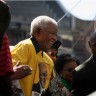 Mandela u bolnici na redovitim pretragama, javnost zabrinuta