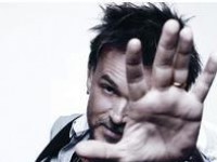 Na Gibonnija u Auroru IDU: