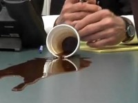 Parodija - BP ne zna počistiti ni kavu