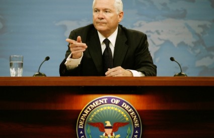 robert gates afganistan