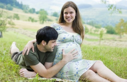Muškarac tijekom trudnoće partnerice mora pružati bezuvjetnu podršku