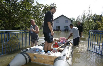 Velika Gorica: Voda ispumpana iz obiteljskih kuća