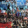 Francuska paralizirana štrajkom, milijuni protiv mirovinske reforme