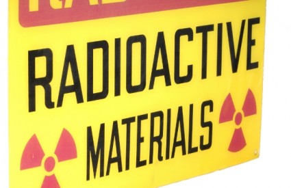 Greenpeace pred Europski parlament donio radioaktivni otpad