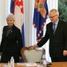 Josipović: Idemo u modernizaciju oružanih snaga