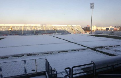 Zbog neočišćenog snijega odgođena utakmica Varaždin - Split