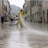 Voda u Dubrovniku nije za piće, prometnice pod vodom