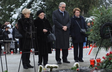 Obitelj Tuđman, kćer Nevenka, supruga Ankica i sin Miroslav