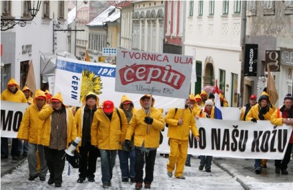 Radnici Tvornice ulja Čepin na prosvjedu u Zagrebu