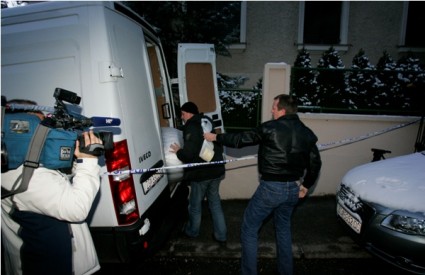 Sanaderova kuća u Kozarčevoj - policija pomaže ovršitelju u zaplijeni umjetnina