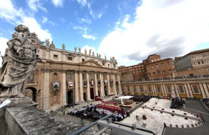 Vatikan mora odgovoriti na neugodna pitanja