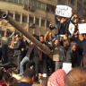 Egipatski vojnici privode prosvjednike