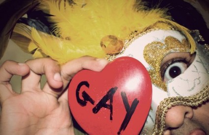 Policija je u Bahreinu na zabavi uhitila 200 homoseksualaca zbog 