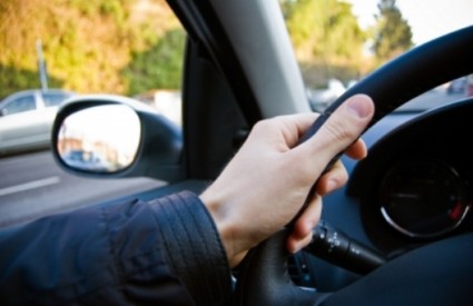 Evo zašto nam je zlo u automobilu Evo zašto nam je zlo u automobilu