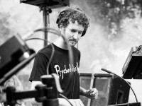 Na Discotheque vs Blitz Kidz u Sirup IDE