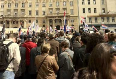 Braniteljski prosvjed na Trgu bana Jelačića