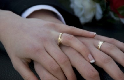 Vjenčani prsten ide na prstenjak