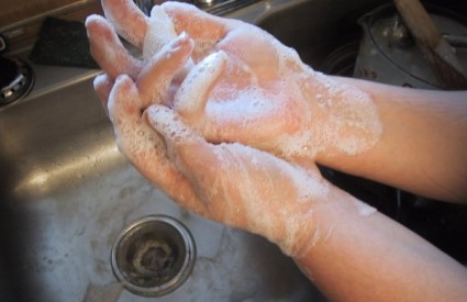 Ženske ruke imaju više bakterija