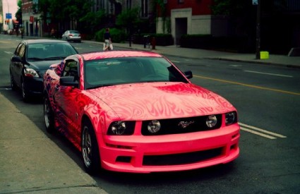 Ružičasti Mustang - njega sigurno nitko neće ukrasti