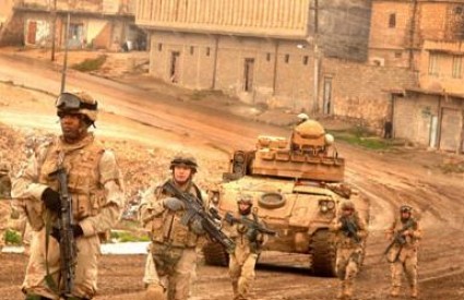 Oklopnjaci u patroli Irakom