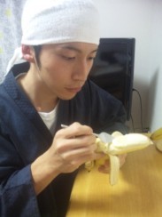 Keisuke Yamada radi skulpture od banana