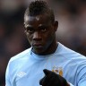 Mario Balotelli platio rundu cijelom pubu u središtu Manchestera