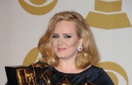 Adele ponovno punih ruku