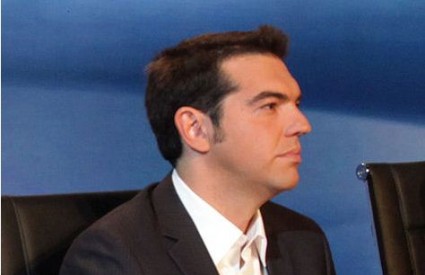 Tsipras šeta oštricom noža