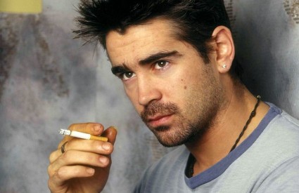 Colin Farrell definitivno privlači žene