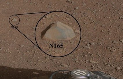 Meta Curiosityja na Marsu - kamen