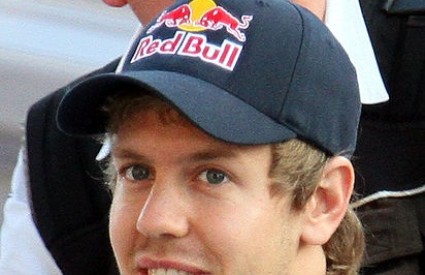 Vettel neprikosnoveno vlada Formulom 1 Vettel neprikosnoveno vlada Formulom 1