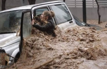 Strašni prizori na ulicama Atene