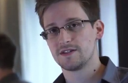 Snowden u problemima