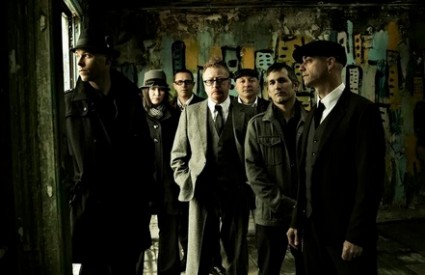 Flogging Molly na Otoku mladosti