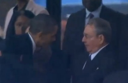 Castro i Obama na Mandelinom ispraćaju