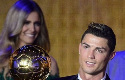 Cristiano Ronaldo lovi La Decimu