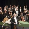 Bachov orkestar leipziškog Gewandhausa izvodi 
šest Brandenburških koncerata
