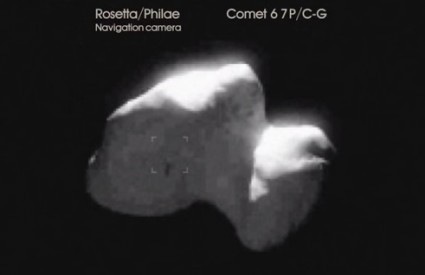 Jasna snimka NLO-a kraj kometa