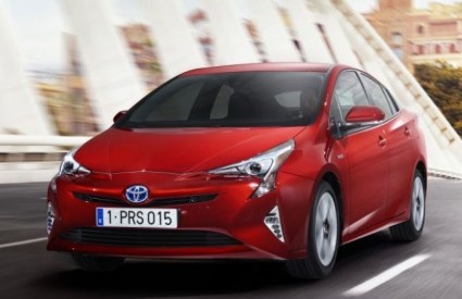 Novi Prius je još čišći i još štedljiviji