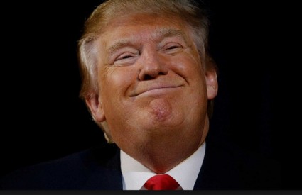 Trumpu će teško netko izbrisati samozadovoljni smiješak s lica ...