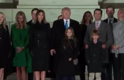 Trump je skupio cijelu obitelj na inauguraciji