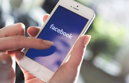 Facebook špijunira gotovo sve mobitele