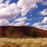 Stijena Uluru bez penjača za godinu dana