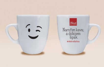 Okrijepite se toplim čajem Okrijepite se toplim čajem