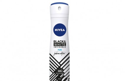 NIVEA Black & White Invisible Clear Fashion Edition dezodorans 