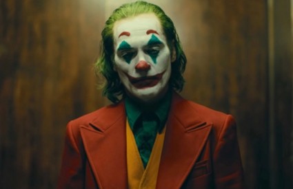 Joaquin Phoenix kao Joker