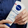 NIVEA 3-u-1 Care & Protect krema za ruke