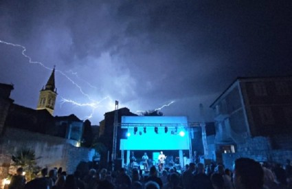 Atmosfera je bila sjajna! Atmosfera je bila sjajna!