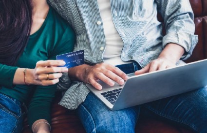 Kupuje se online... Kupuje se online...